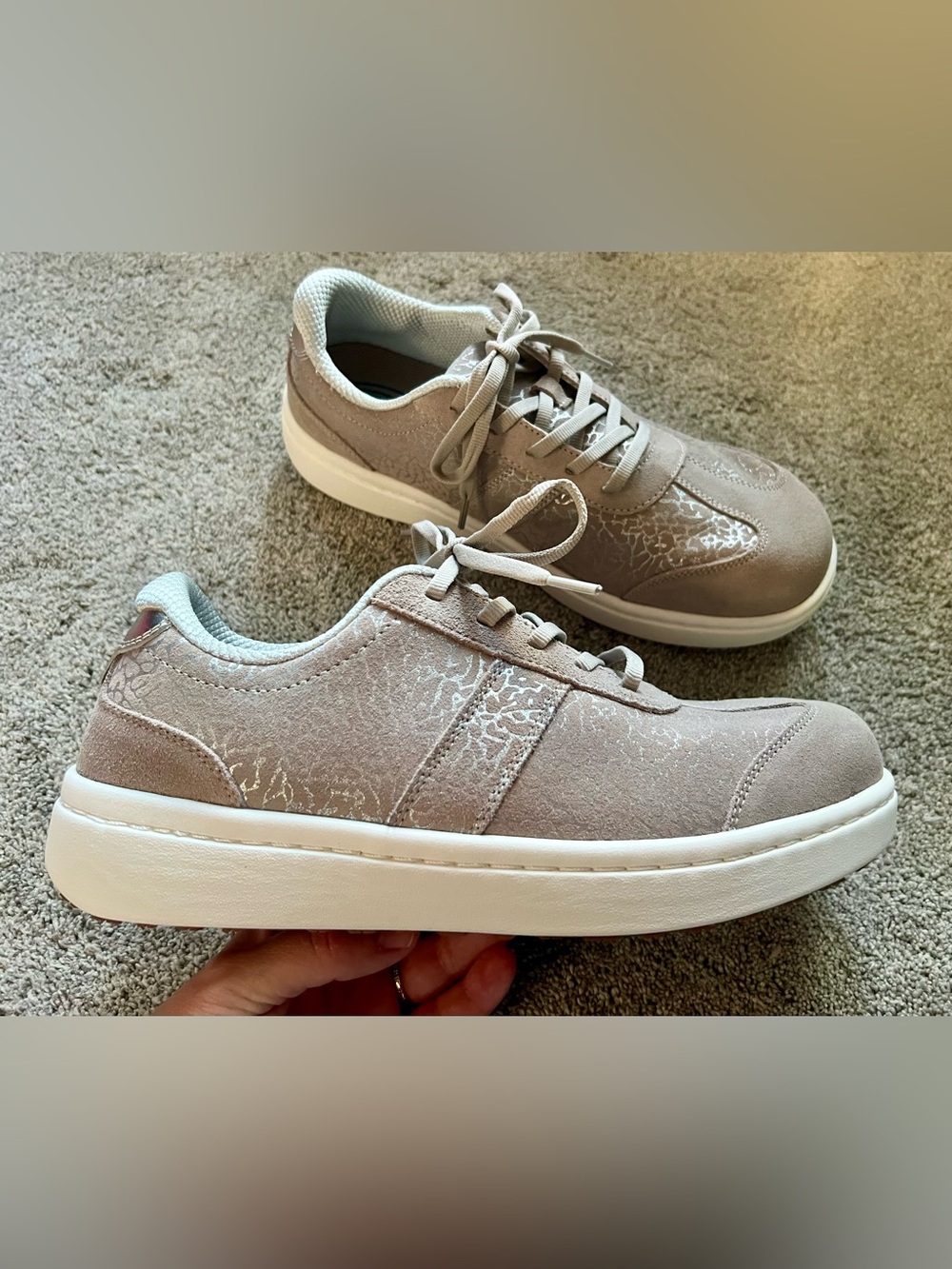 New Orthofeet Stroll Suede Sneakers Size 11 2E X-Wide Leather Shoes 71103
